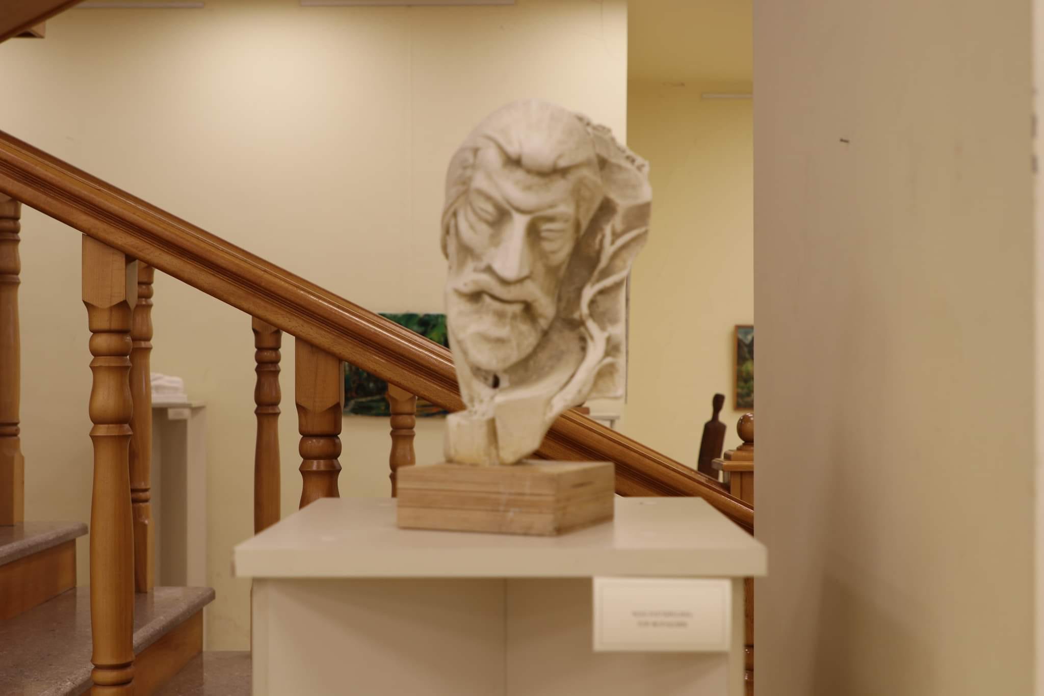 You are currently viewing Ստեփանակերտում բացվեց երիտասարդ քանդակագործներ Մուշեղ Մուսայելյանի և Գոռ Իսրայելյանի քանդակների ցուցահանդեսը